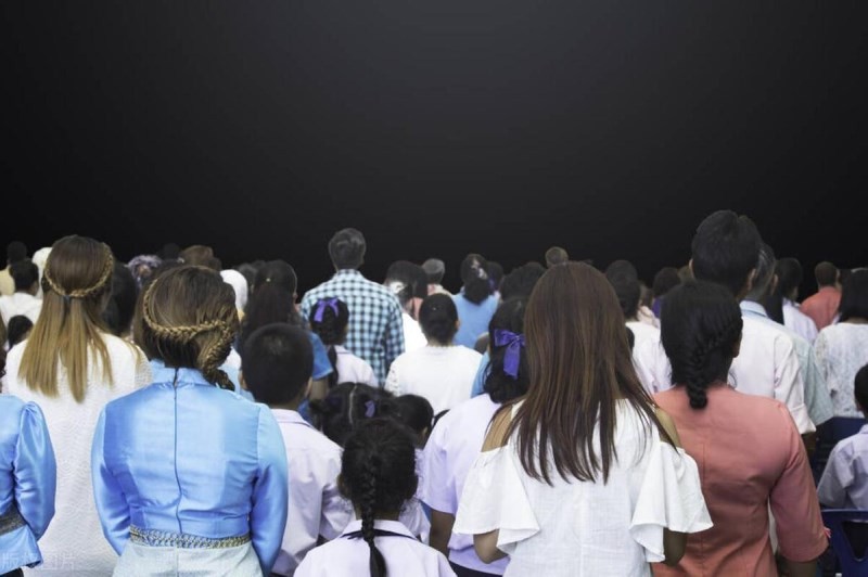 知名网红黑料,_平台言论自由平衡_网络舆论风波