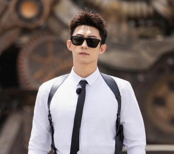 看热点的软件有哪些_可以看明星热点的软件,_热点男明星