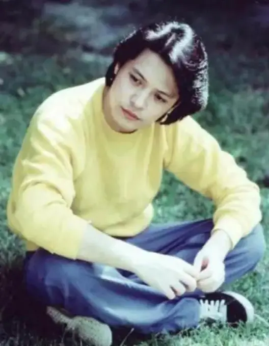 黄元申退圈后生活_隐退明星生活现状_明星怎么退出娱乐圈