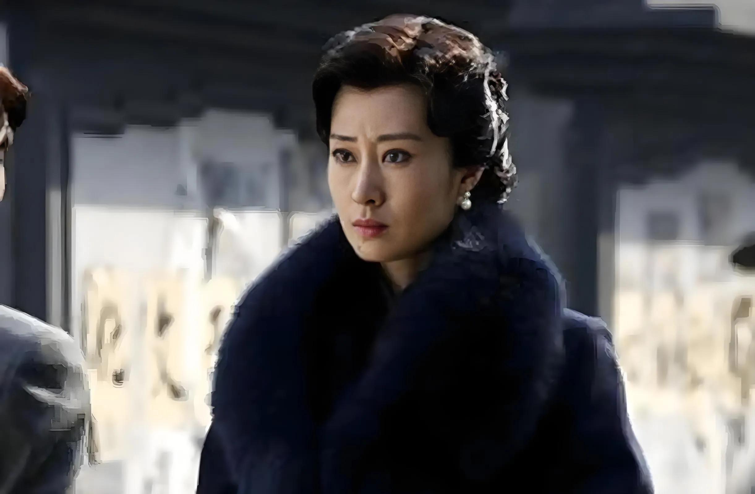 年过40越来越有韵味的女星_长发的女明星_年轻时长得一般的女星