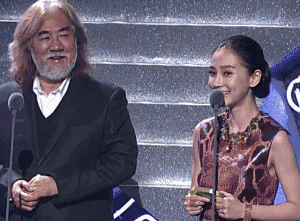 明星离婚先辟谣再官宣_又一对明星离婚互爆黑料,_娱乐圈离婚套路分析